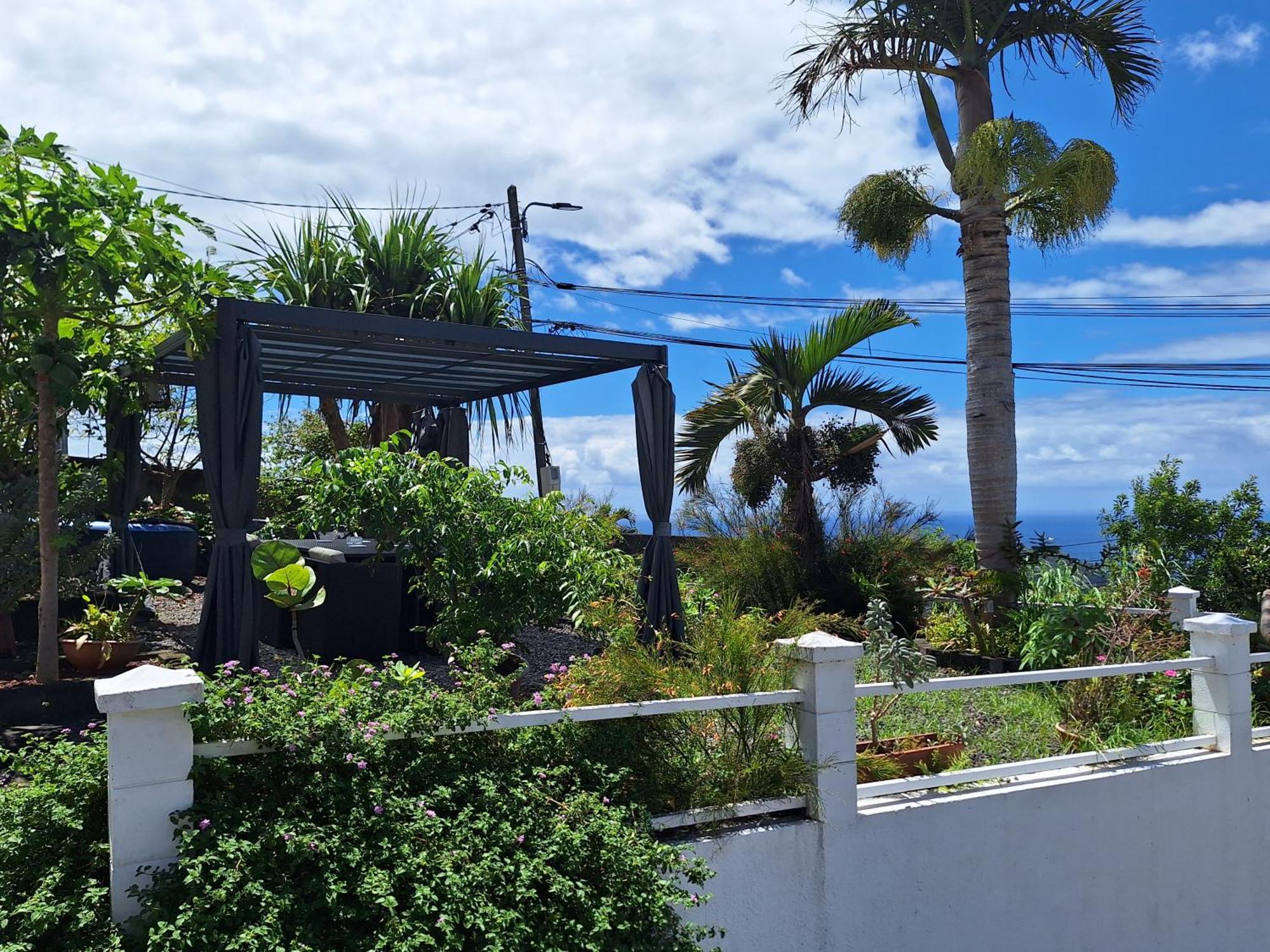 圣若瑟Le Cocon De Madana公寓 外观 照片